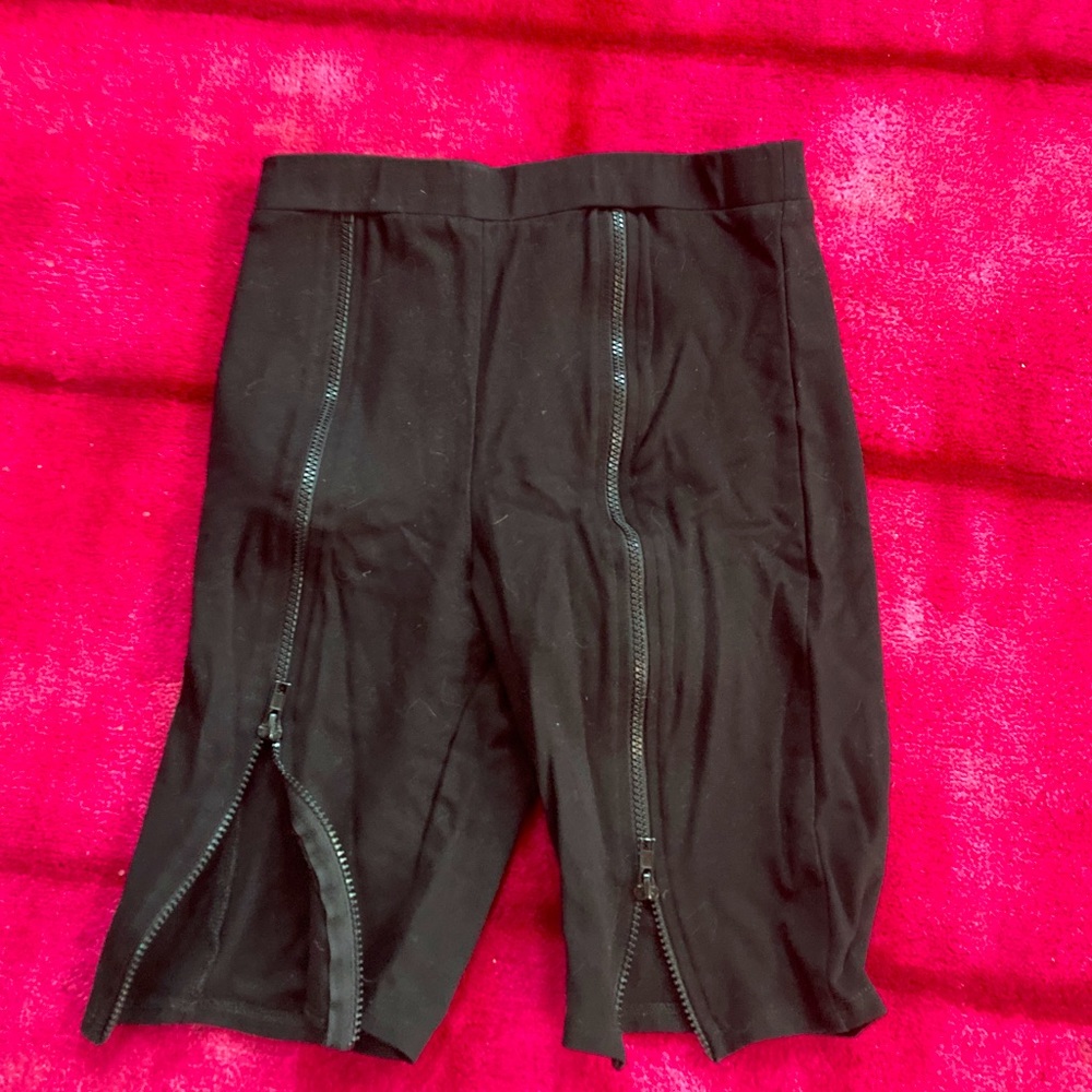 Cool Zipper shorts